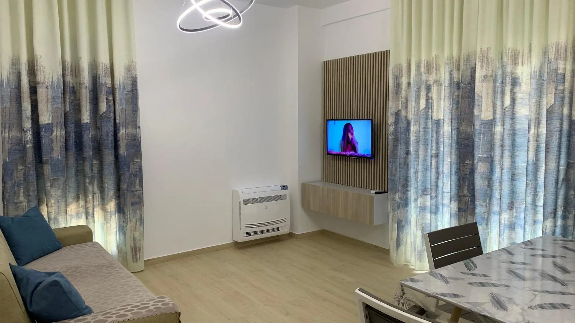 Luris Apartament Himara Albánia